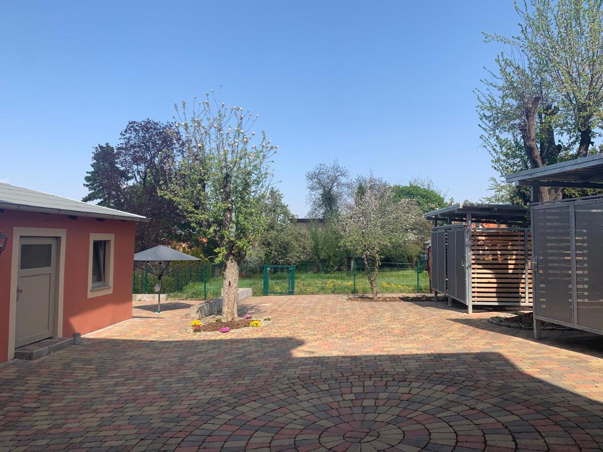 טאלה Ferienwohnung Bournville מראה חיצוני תמונה